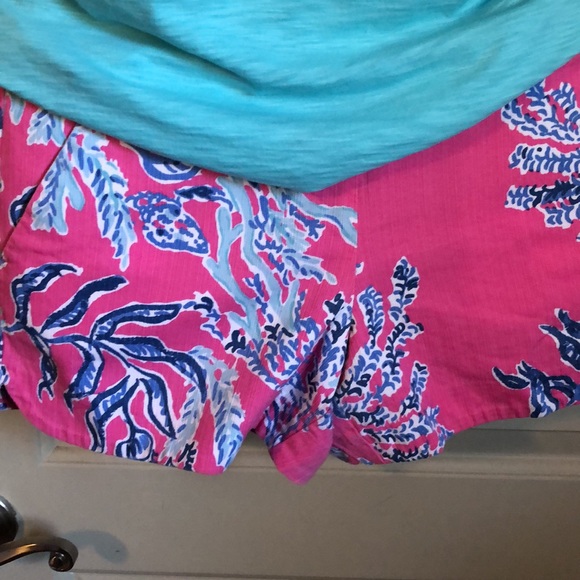 Lily Pulitzer Side Zip Shorts - Picture 3 of 11